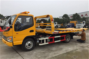 上甘岭区哪里有拖车服务